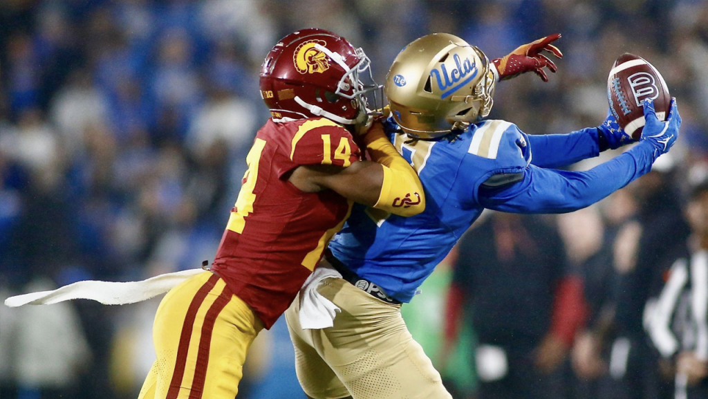  USC Over UCLA in Annual Rivalry, 19-13 