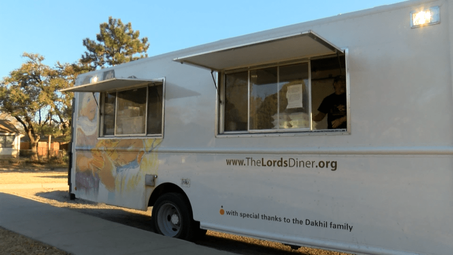  Lord's Diner food trucks deliver Thanksgiving to community 