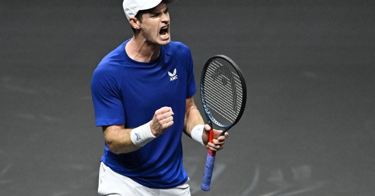   
																Must work harder, Murray unhappy with fitness after Paris exit 
															 