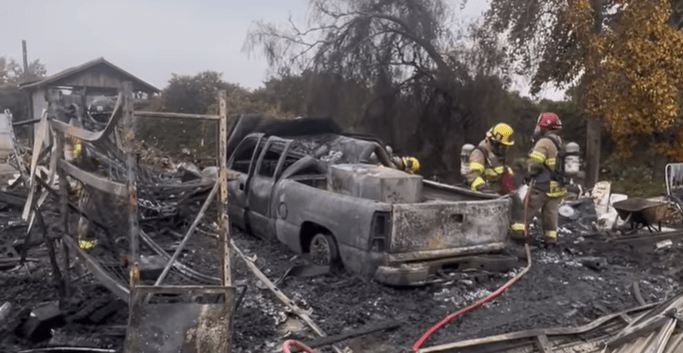  Garage fire prompts investigation in Tulare County 