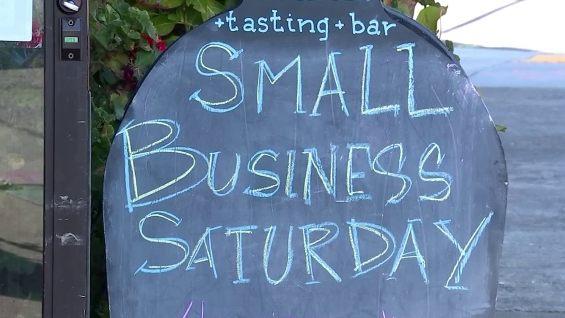  Peninsula business owners draw shoppers in on Small Business Saturday 