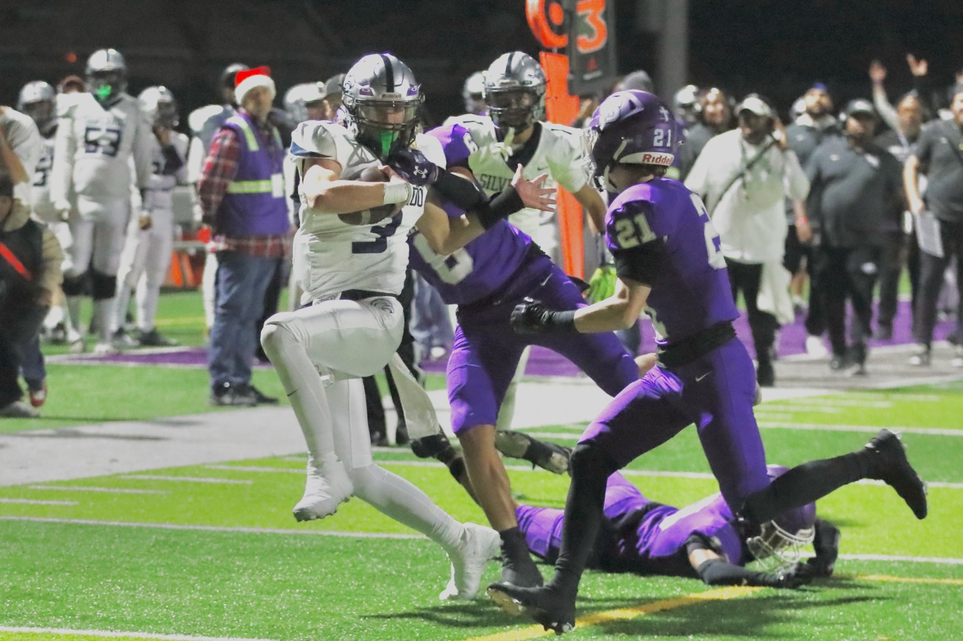  St. Anthony football’s strong start isn’t enough to beat Silverado in Division 10 final 