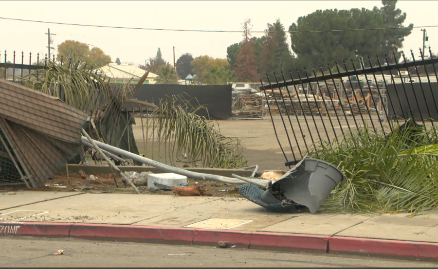  Teen dead, 2 injured in fiery rollover crash in Fresno 