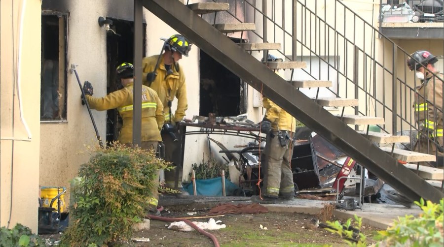  Fresno apartment fire displaces four people 