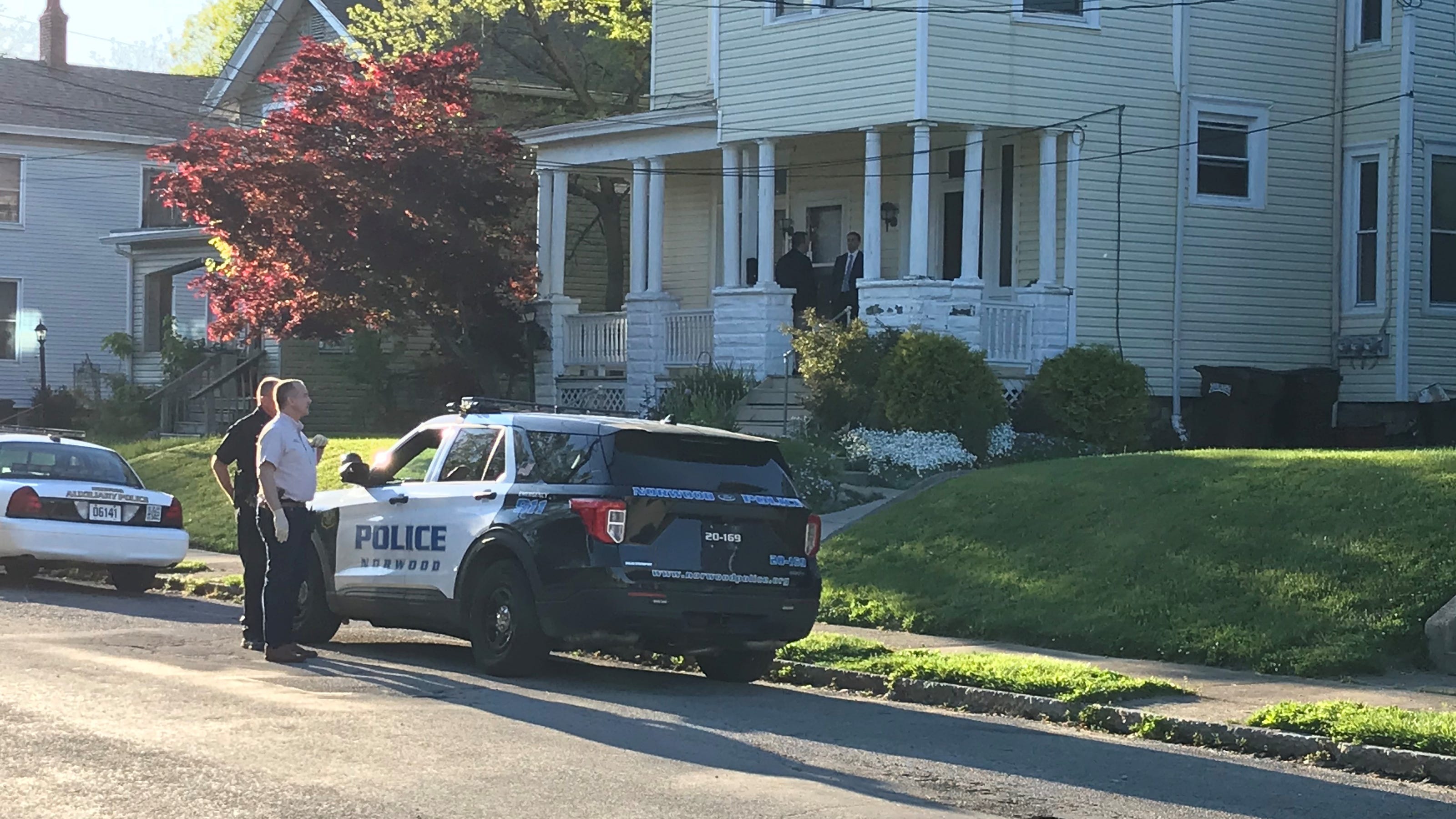  Police ID man found dead in Norwood residence after SWAT situation 