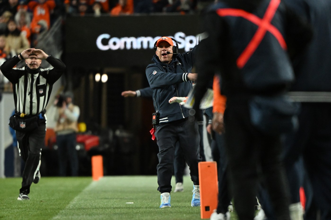  Broncos report card: Trying to make sense of a nutty Monday night Broncos win 