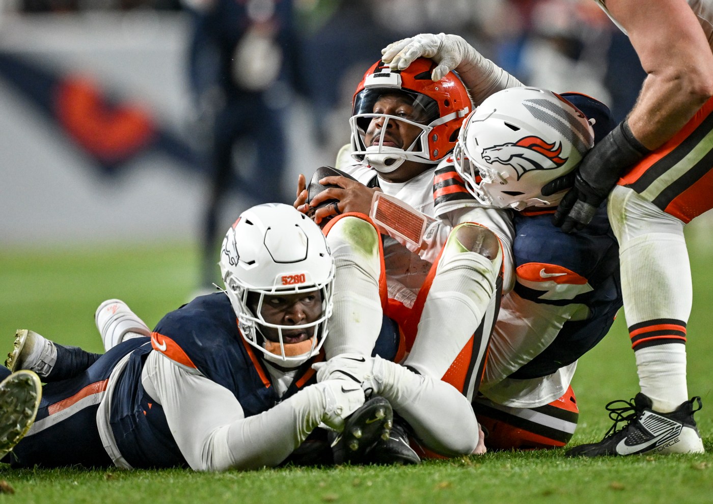  PHOTOS: Denver Broncos outlast Cleveland Browns 41-32 in NFL Week 13 