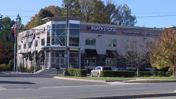  CMPD investigating break-in at west Charlotte gun store 