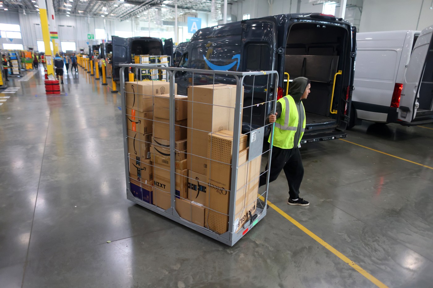  Take a look behind the scenes of Cyber Monday at a Bay Area Amazon warehouse 