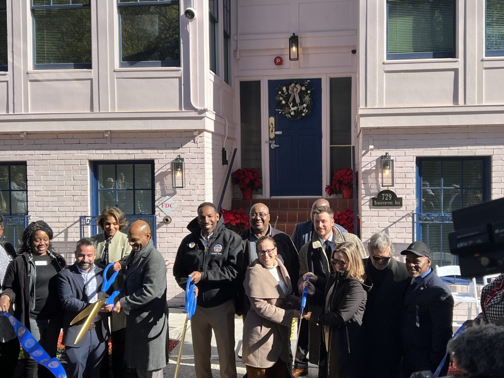  Dickens, city partners open 23-unit apartment for unhoused community 