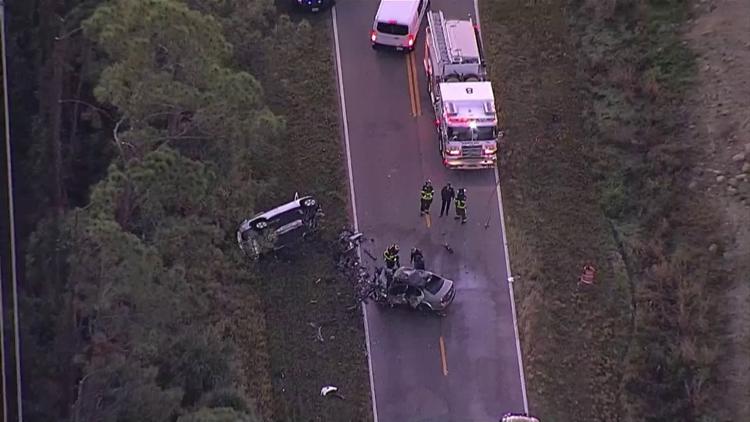  2 people dead, 1 seriously hurt after head-on crash in Venice; roadway impacted during investigation 