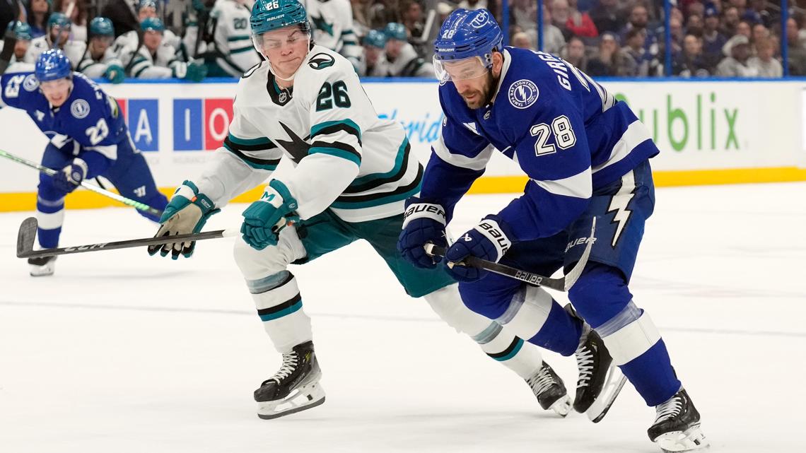  Hagel scores 2, Point has 4 assists in Lightning's 8-1 win over Sharks 