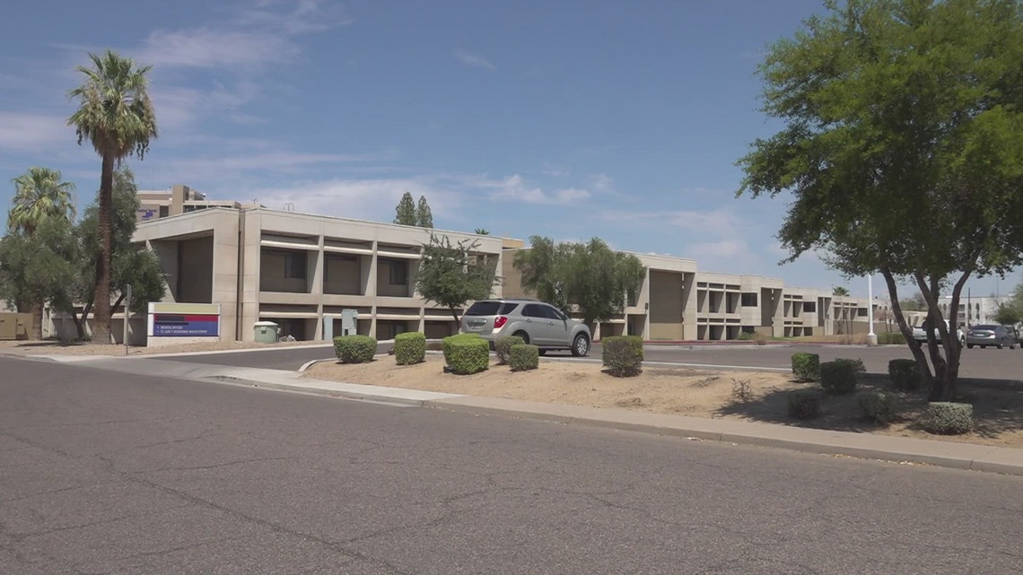  St. Luke's Behavioral Health Center in Phoenix has reopened after being shut down due to AC issues. However, it is only partially open. 