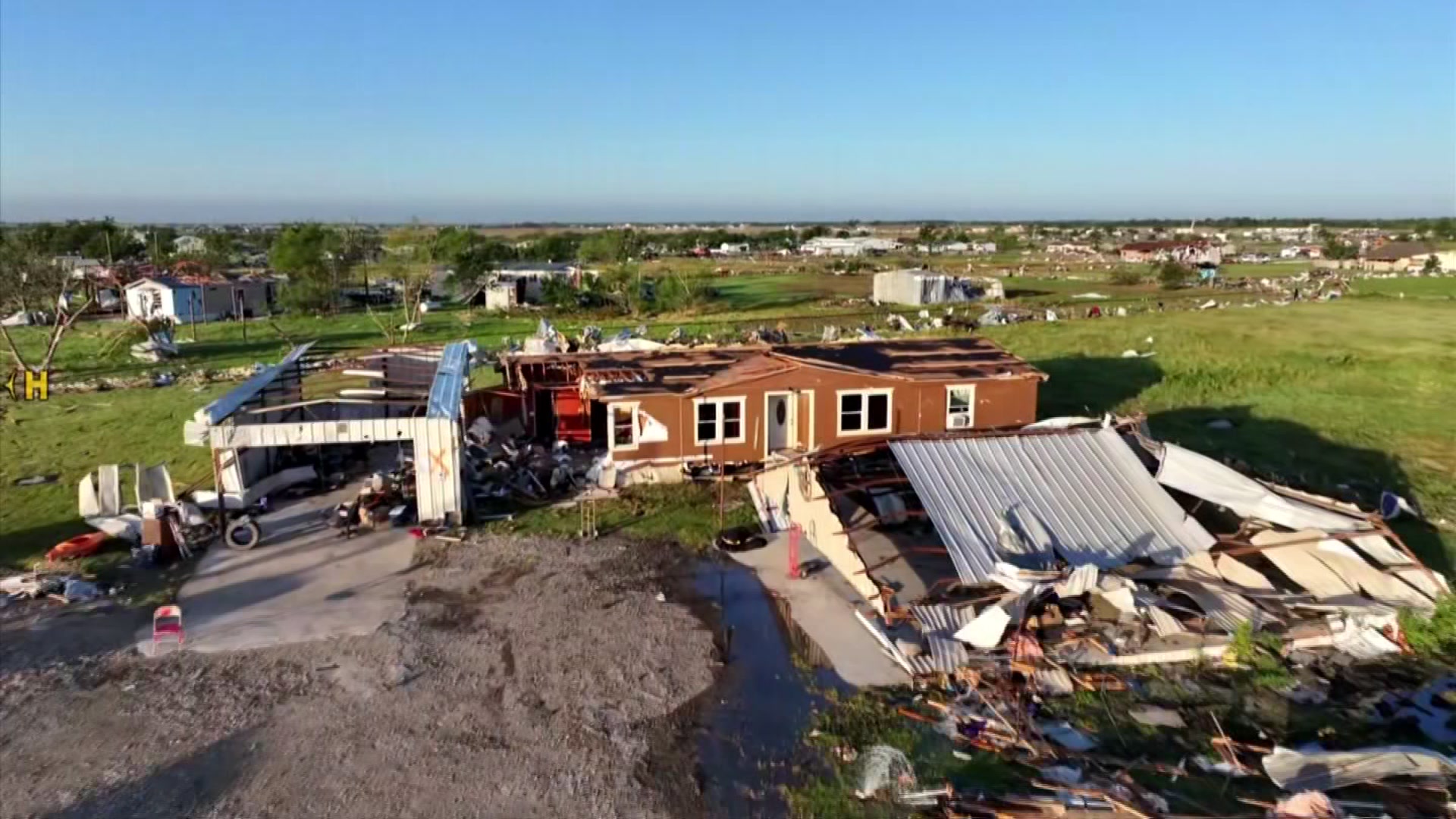  Fundraiser held two months after deadly Valley View tornado 