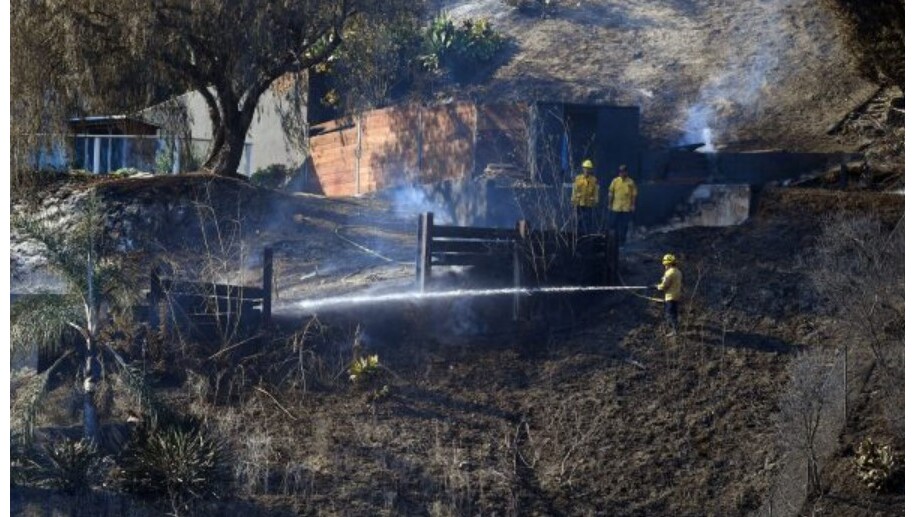  Franklin fire evacuees share their stories as blaze rages in Malibu 