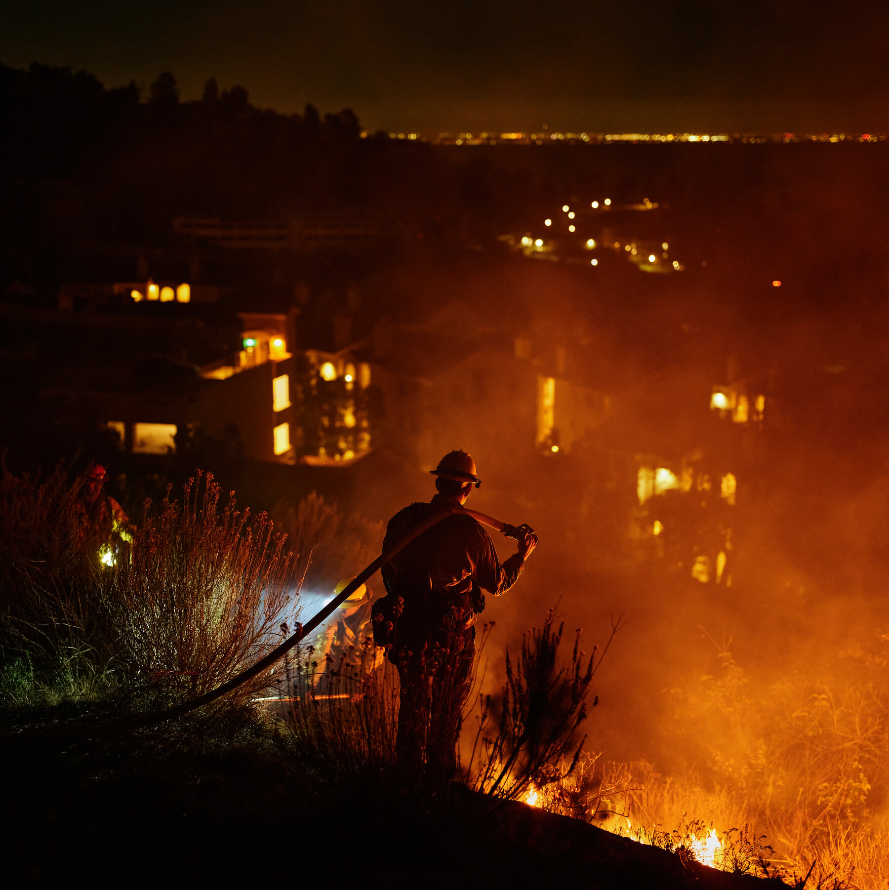  Firefighters Begin Containing the Malibu Fire That Destroyed Several Homes 