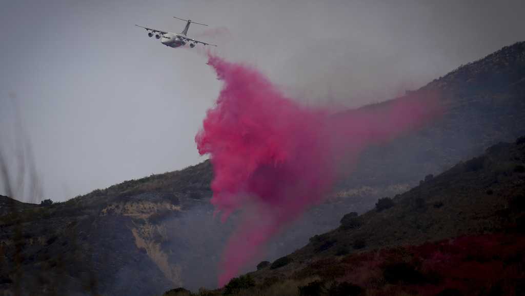  Southern California forecast of cool temps, calm winds to help firefighters battle Malibu blaze 