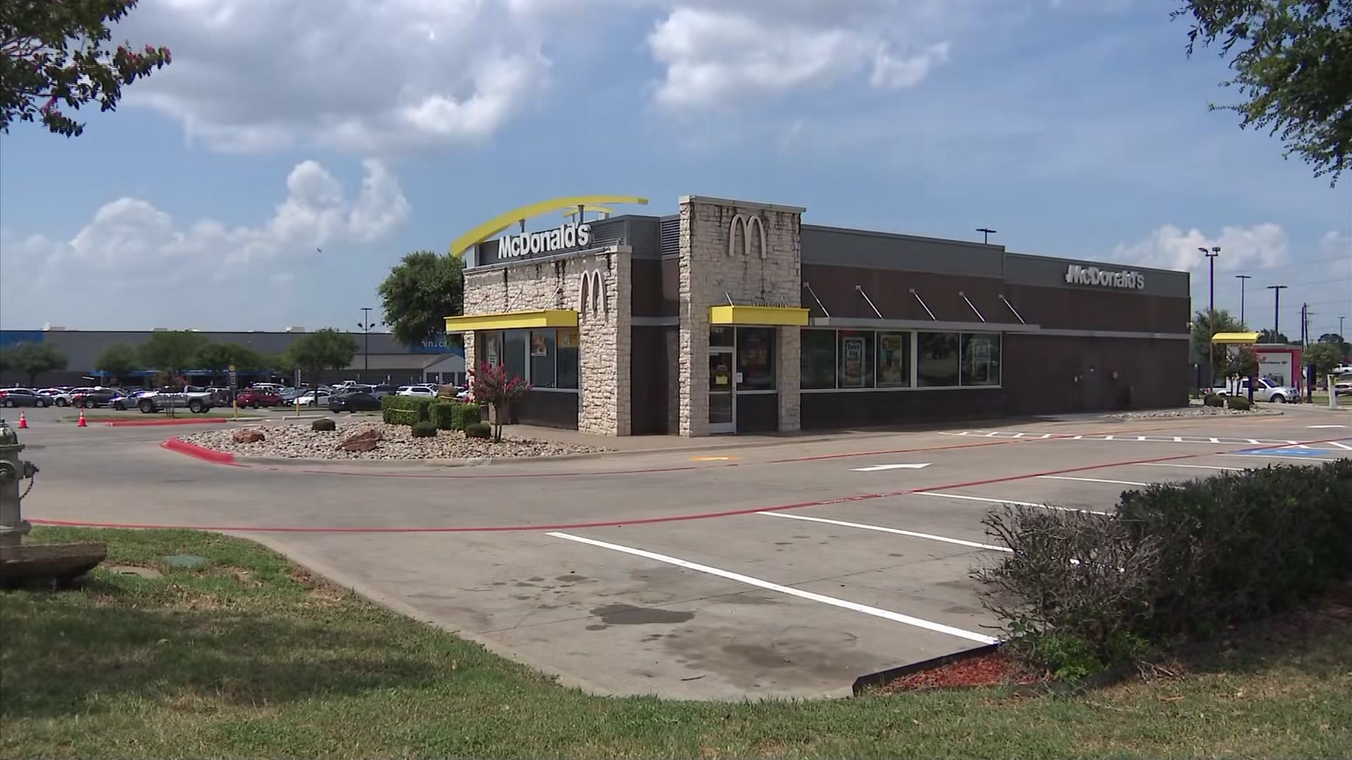  81-year-old man fatally struck by truck in McDonald's parking lot: Lewisville police 