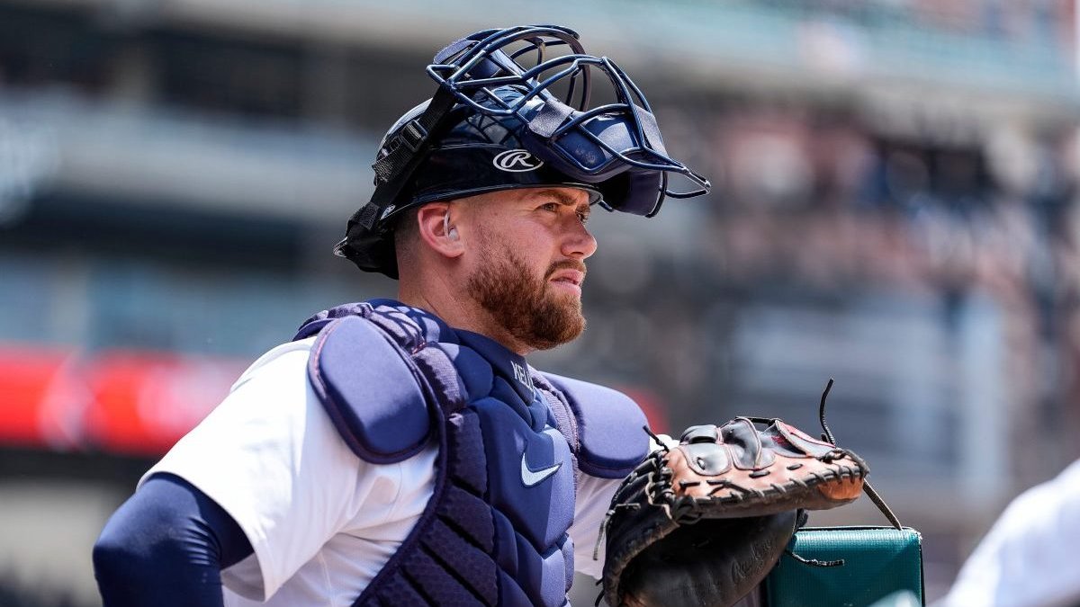  Cubs sign veteran catcher Carson Kelly to 2-year deal 