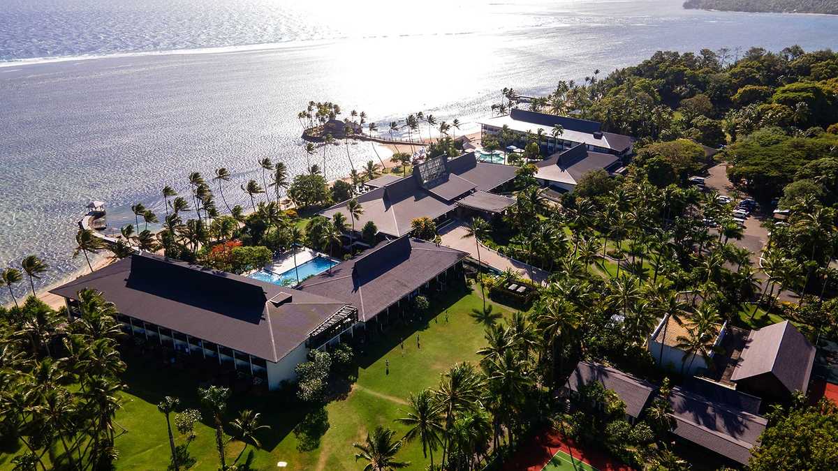  Tourists hospitalized after suspected cocktail poisoning at Fiji resort 