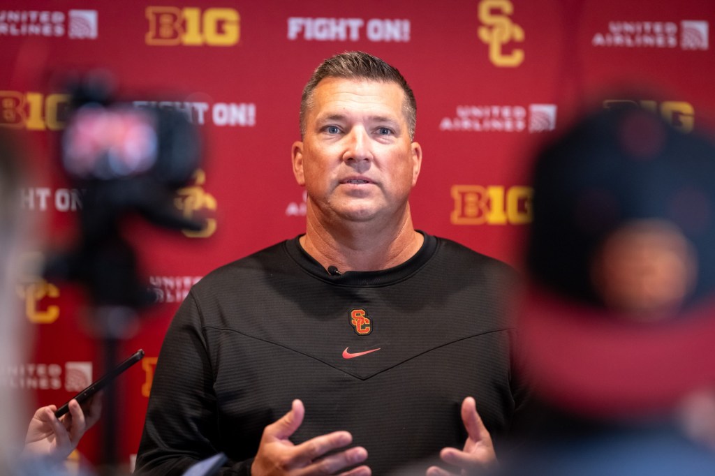  USC O-line coach Josh Henson leaving for Purdue OC job, sources confirm 