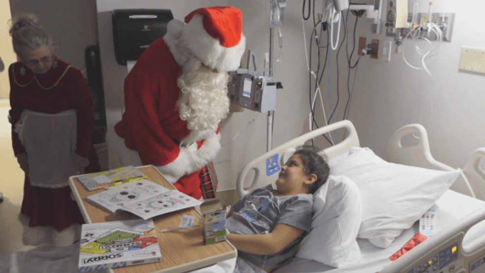  Santa visits children at Northwest Texas Hospital, spreading holiday cheer 