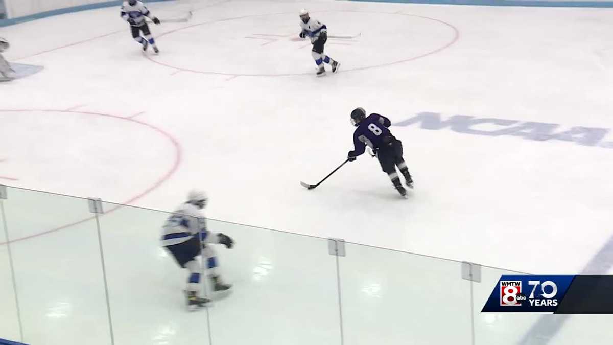  Marshwood co-op hockey team earns win 