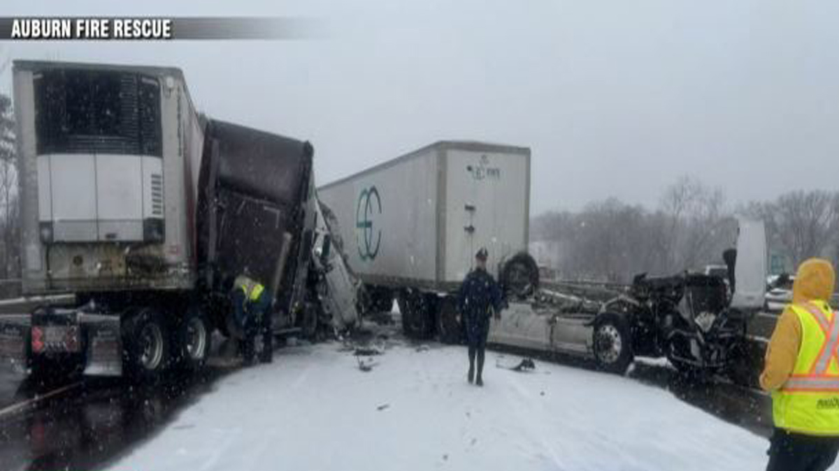  Tractor-trailer crash in Auburn snarls traffic on Mass. Pike ahead of evening commute 