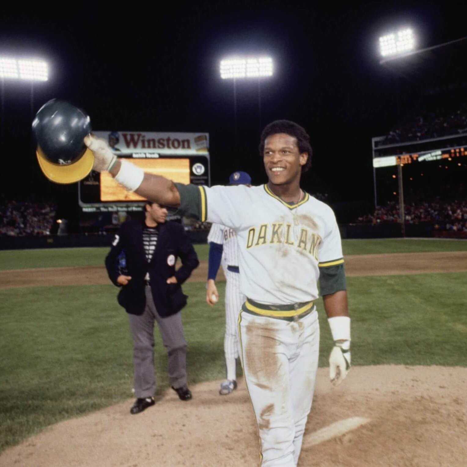  Rickey Henderson Leaves a Legacy as One of Baseball’s Greatest Showmen 