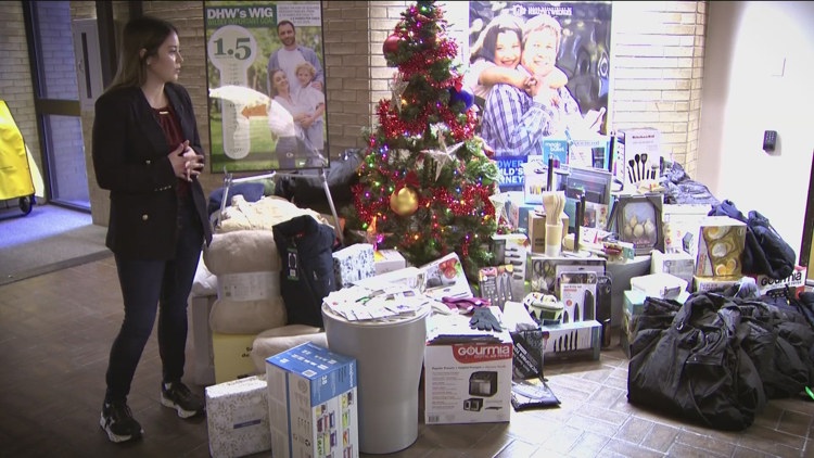   
																Idaho woman raises thousands to provide holiday gifts for foster kids in need 
															 