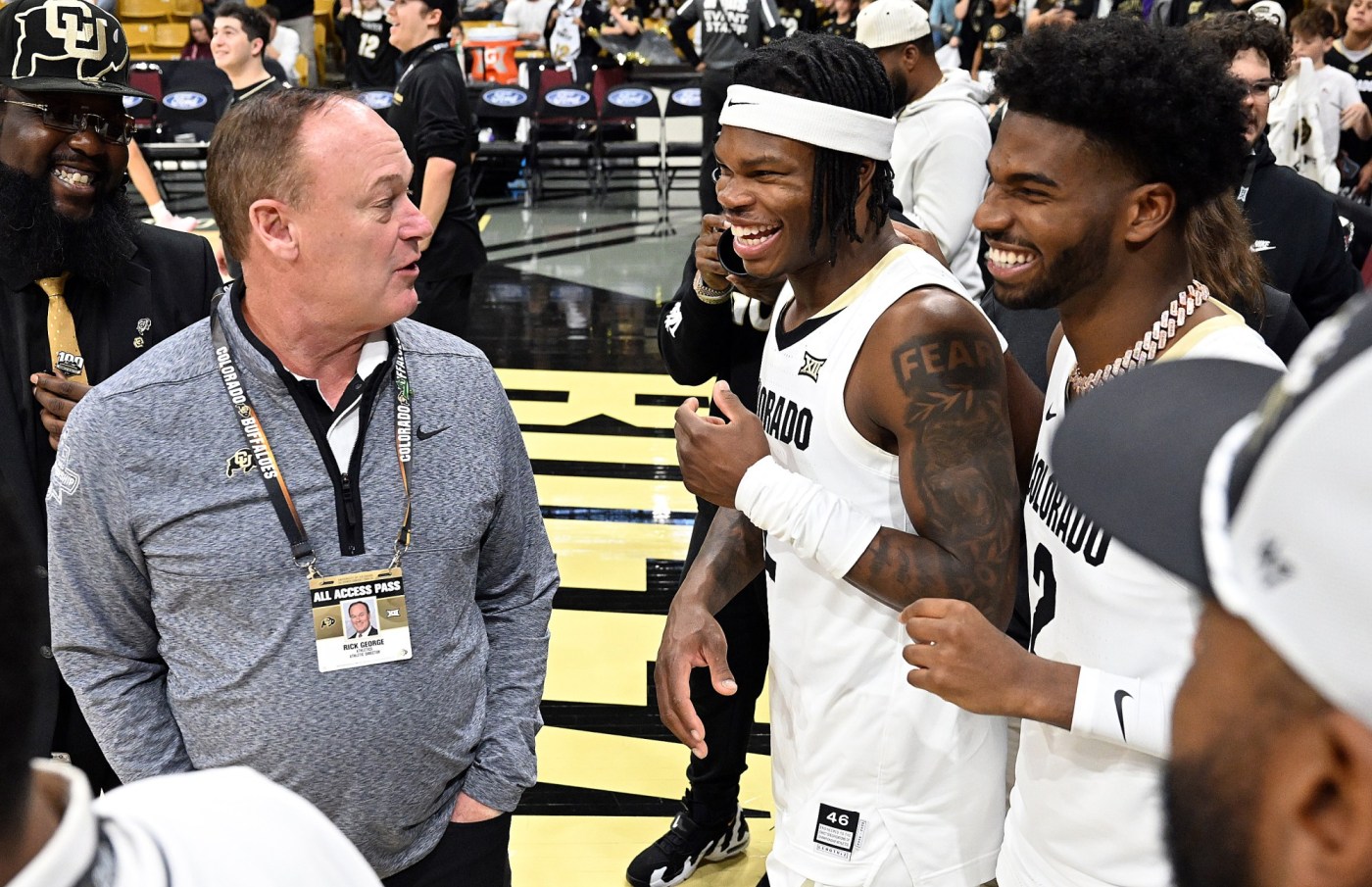  Travis Hunter, CU Buffs football team celebrated at basketball game 