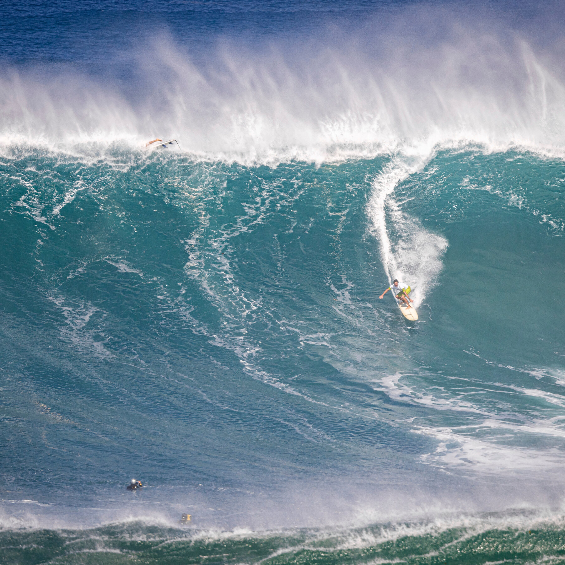  Surfers Return for Rare Big Wave Contest in Hawaii 