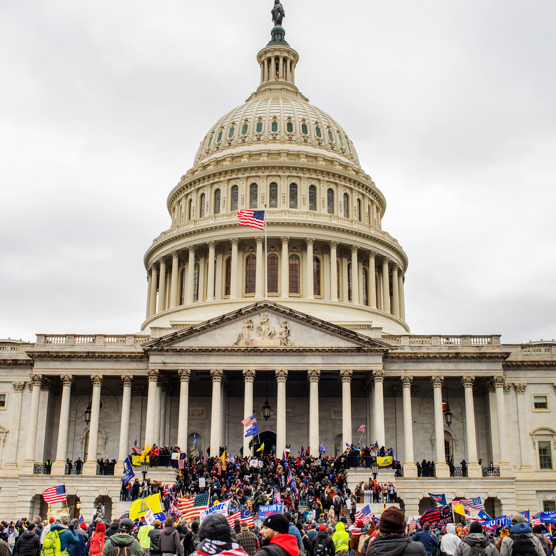  D.C. Police Officer Convicted Over Leaks to Proud Boys Leader Enrique Tarrio 