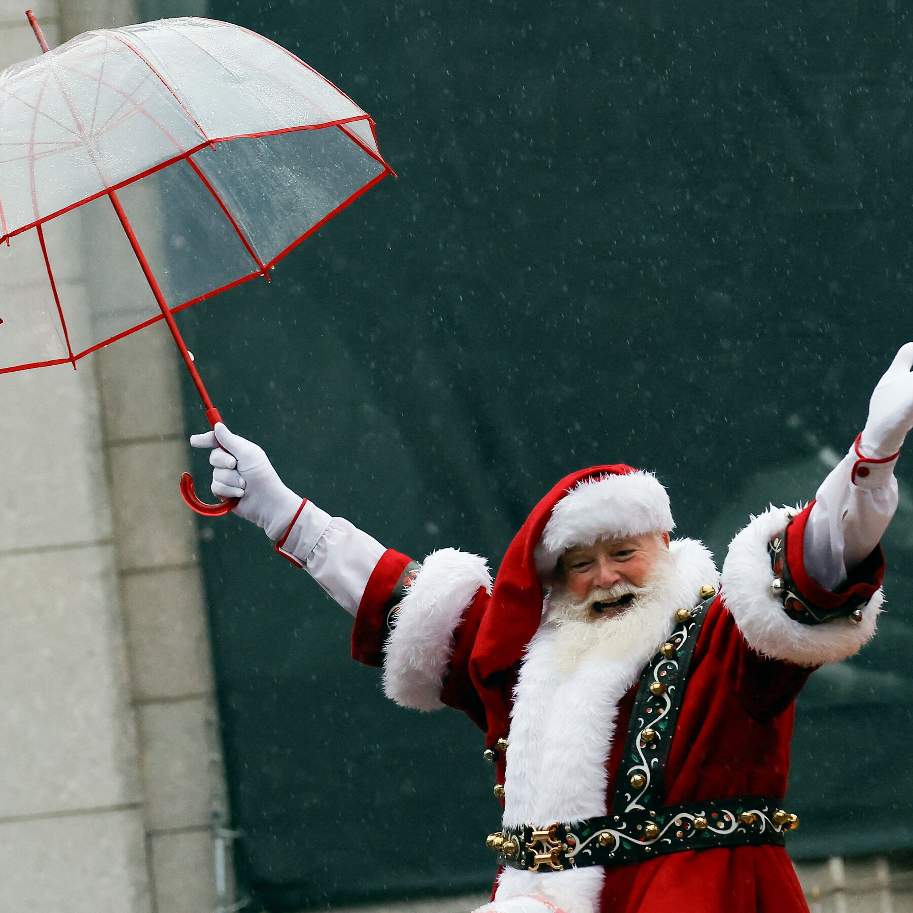  Here Comes Santa Claus’s Approval Rating 