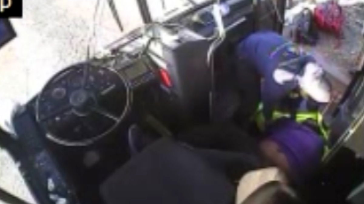  Family of bus driver questions slow response to seizure call 