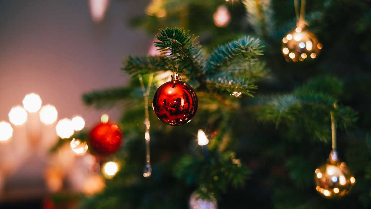  What are the most popular Christmas songs in Florida? 