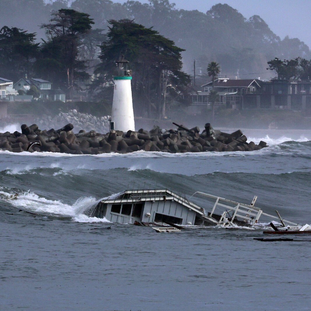  Avoid California Beaches Because of Dangerous Waves, Officials Warn 