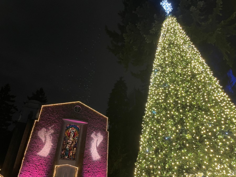  Grotto's Festival of Lights to bring 'joy' on Christmas Eve 