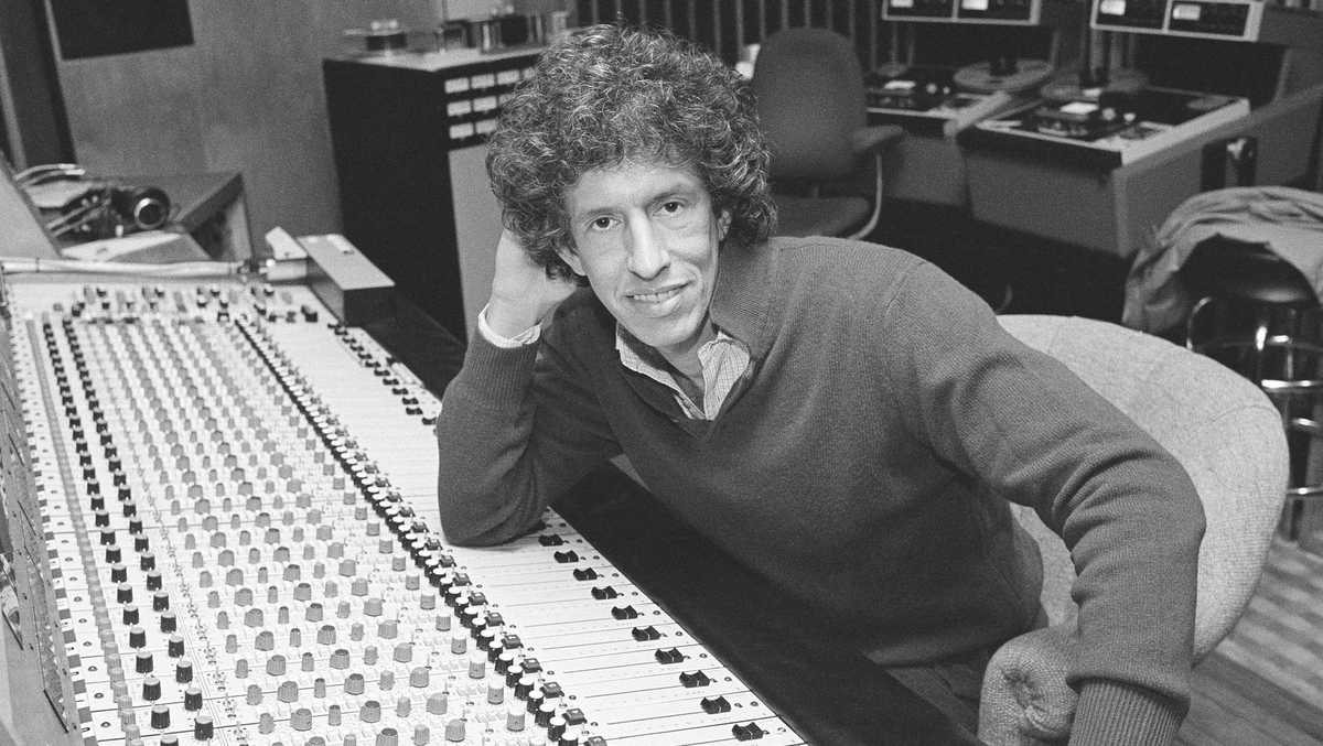  Richard Perry, record producer behind 'You're So Vain' and other hits, dies at 82 