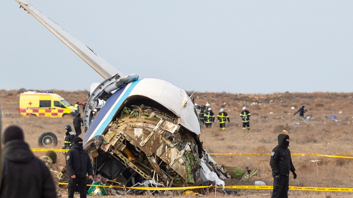  What is known about a plane crash in Kazakhstan that killed 38 of 67 people on board 