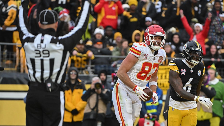  Chiefs great Tony Gonzalez vows to pay Travis Kelce's fine after record-breaking touchdown 