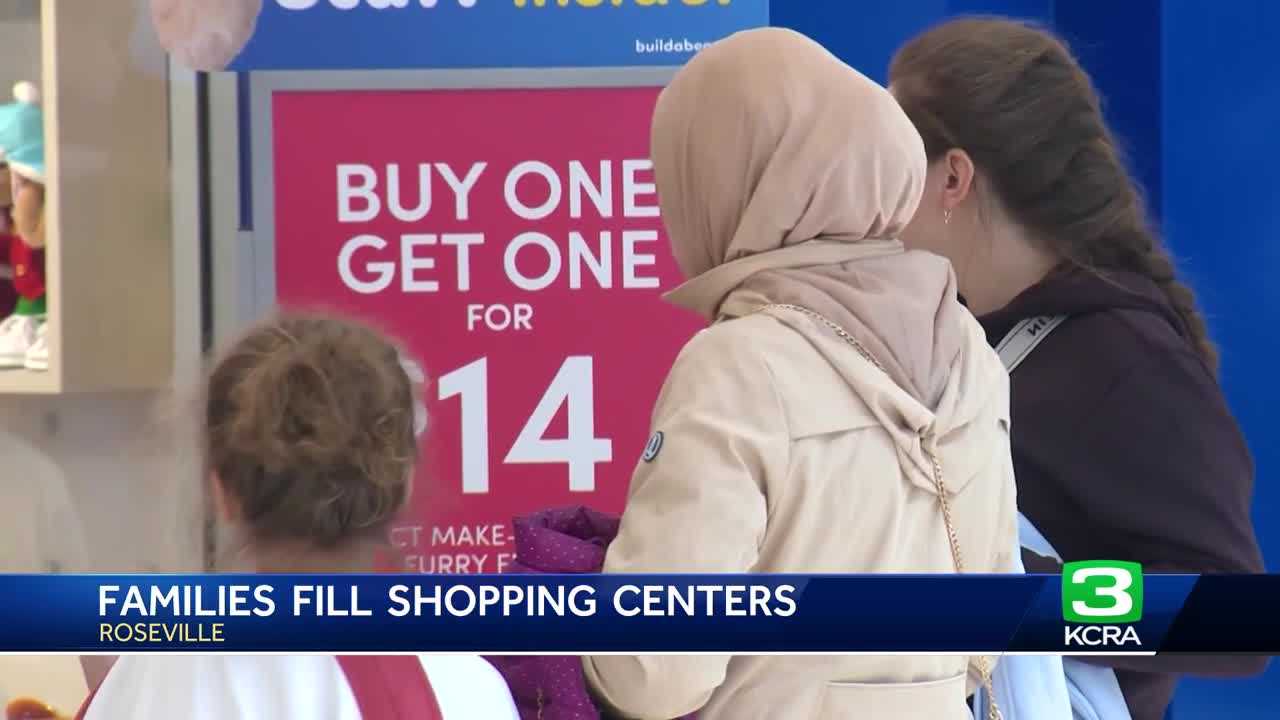  Returns, gift cards and family bring out shoppers in Roseville day after Christmas  