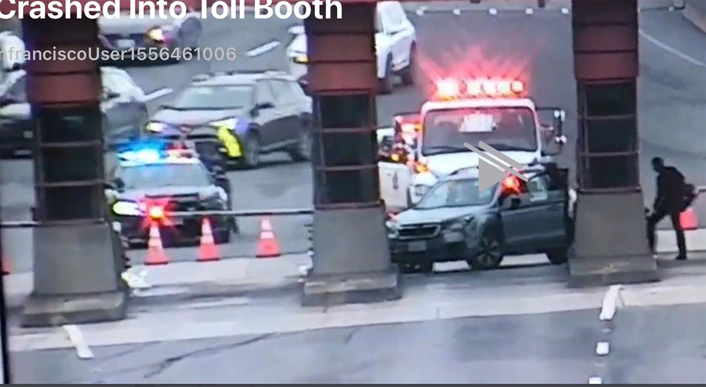  Boxing Day What's Up: Car Collides With Golden Gate Bridge Tollbooth 