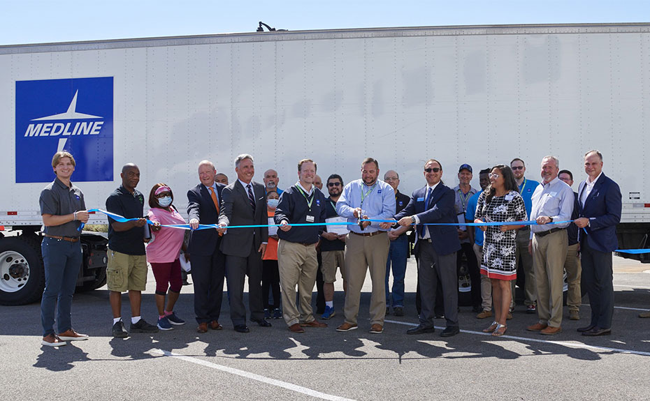  Medline celebrates new flagship distribution center in Grayslake, Illinois 
