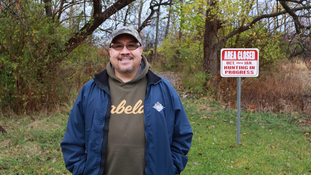  Wild Chicago: Hunters fend off coyotes for a shot at deer on city’s South Side 