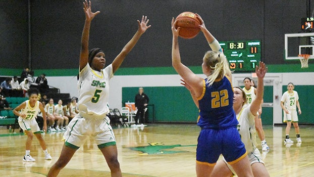  SMC women hold off Muskegon Community College - Leader Publications 