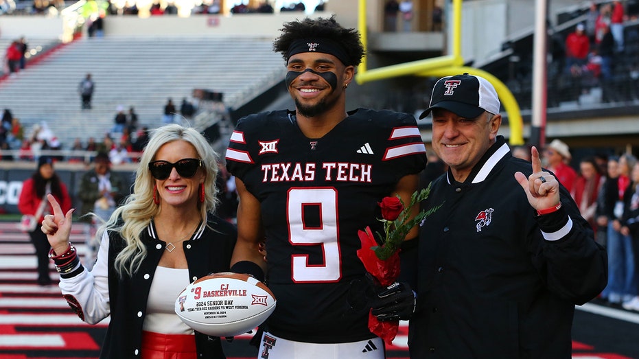  Texas Tech defensive back accuses Arkansas lineman of 'dirty' play during bowl game 