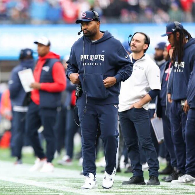  It’s Time for the Patriots to Move on From Head Coach Jerod Mayo 