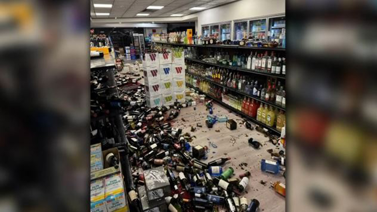  Thousands of dollars worth of bottles smashed at North Andover liquor store 