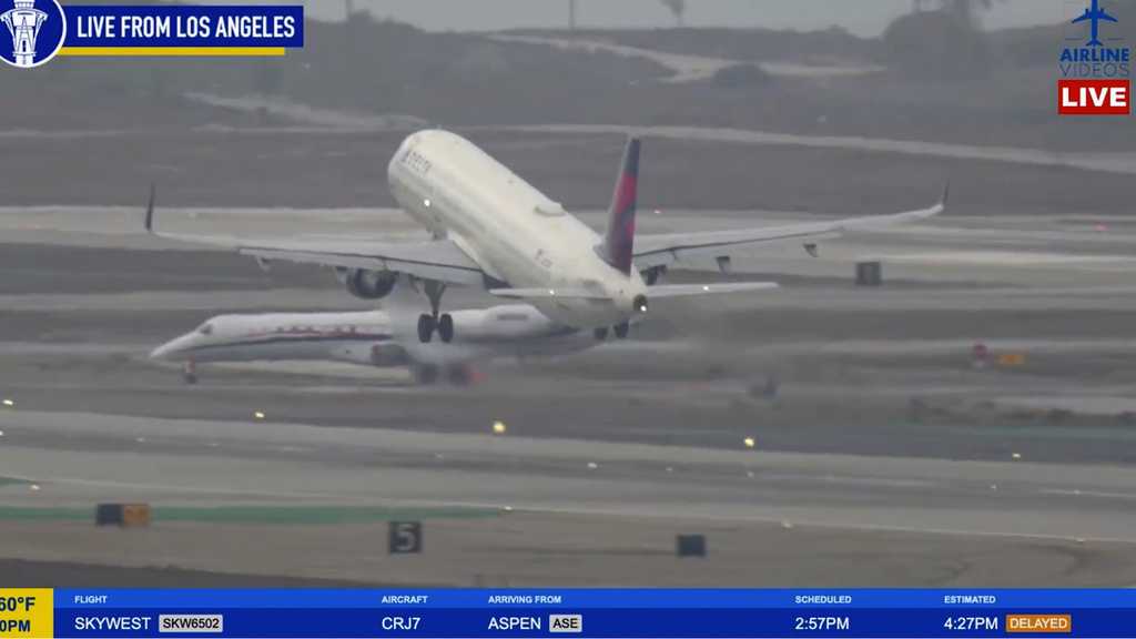  Jet carrying Gonzaga men's basketball team ordered to stop to avoid collision at LAX 